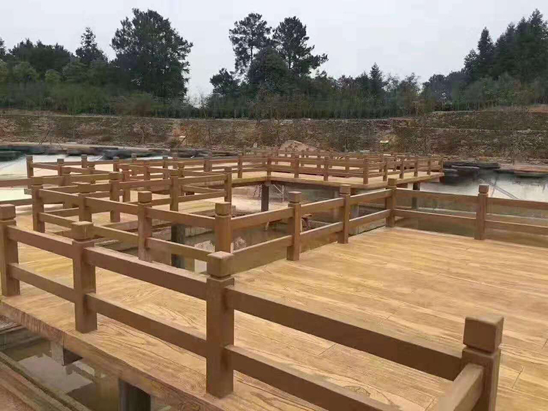 二橫梁仿木欄桿.jpg